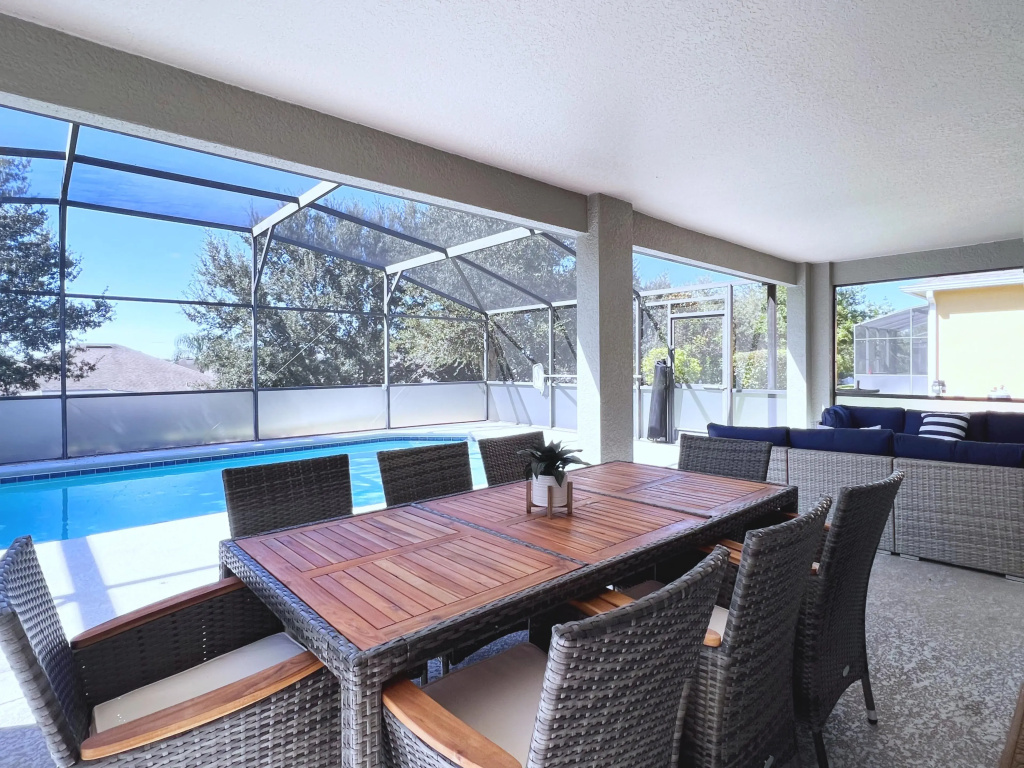 Beautifuly 5Bd Pool Gm Hm, Legacy Park-409CR, Davenport, US