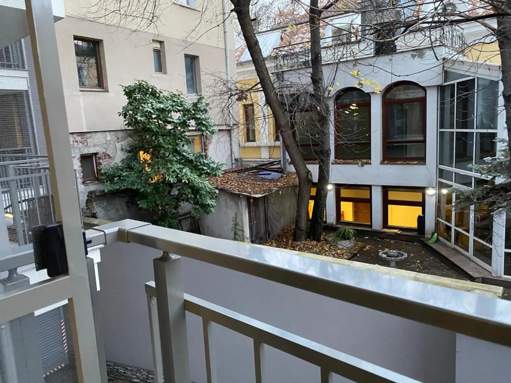 Уютен апартамент на 3 мин. от главната и Капана +паркинг