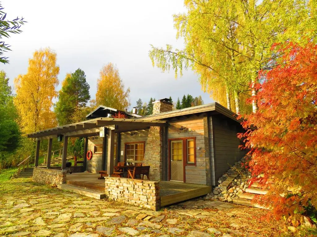 Holiday Village Tahko-Tours
