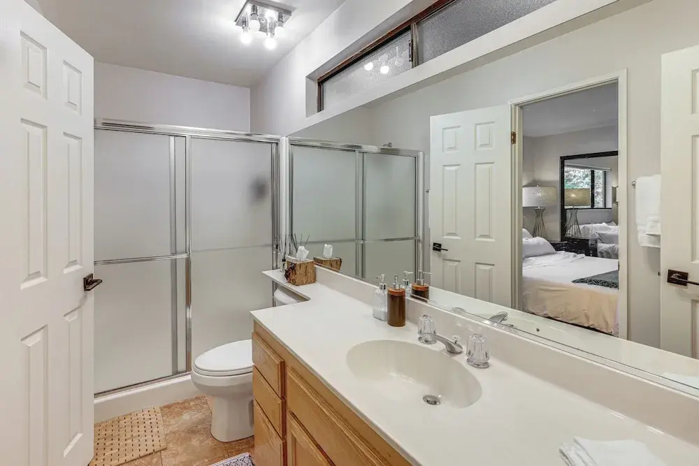 2 Decks! Pet-friendly Lake Arrowhead Cabin