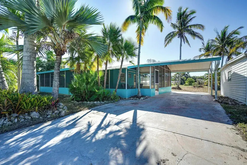 1 Mi to Boat Ramp: Bokeelia Home w/ Screened Patio