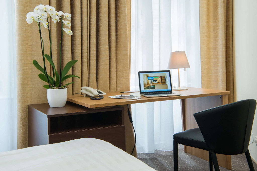 HiLight Suites Hotel
