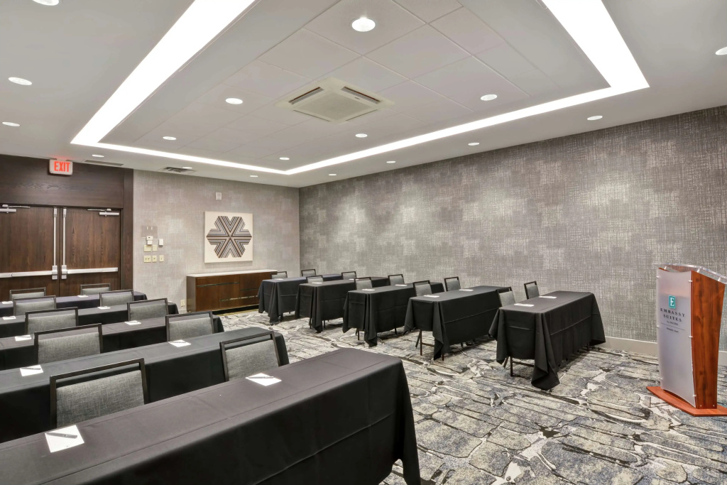 Embassy Suites by Hilton Minneapolis Airport