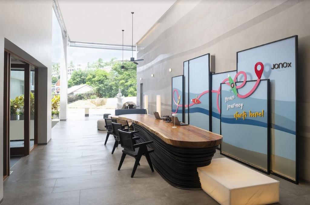 JonoX Phuket Karon Hotel