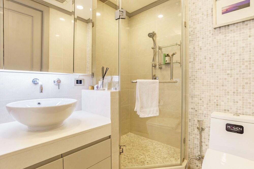 Baan Siri 24 by Favstay