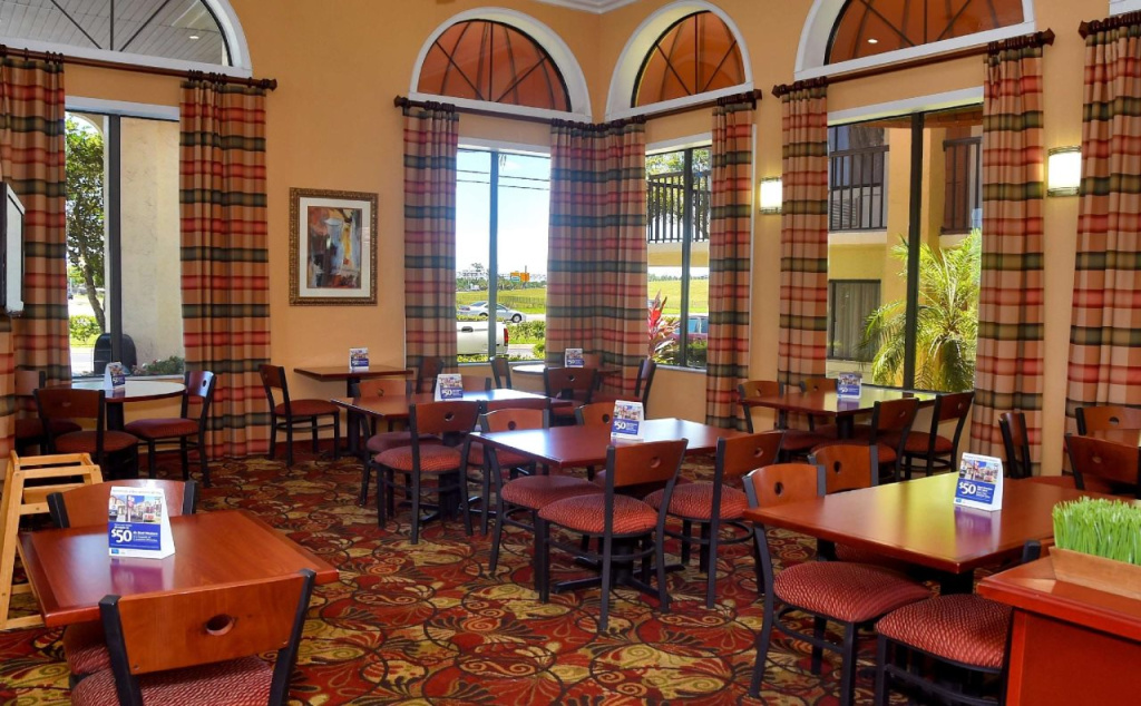 Baymont by Wyndham Orlando East