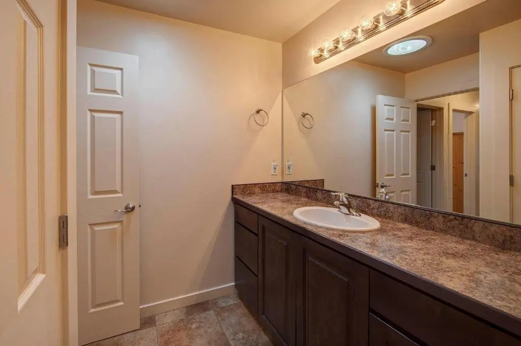 Rim Village Vista Unit 6 A8