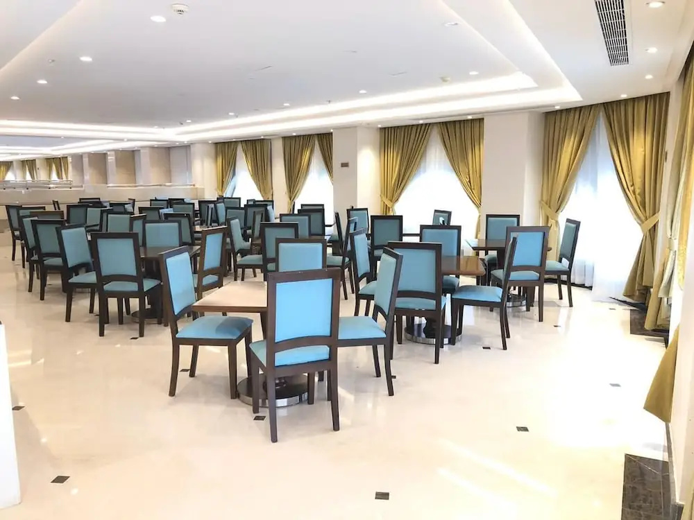 Zaha Al Madina Hotel