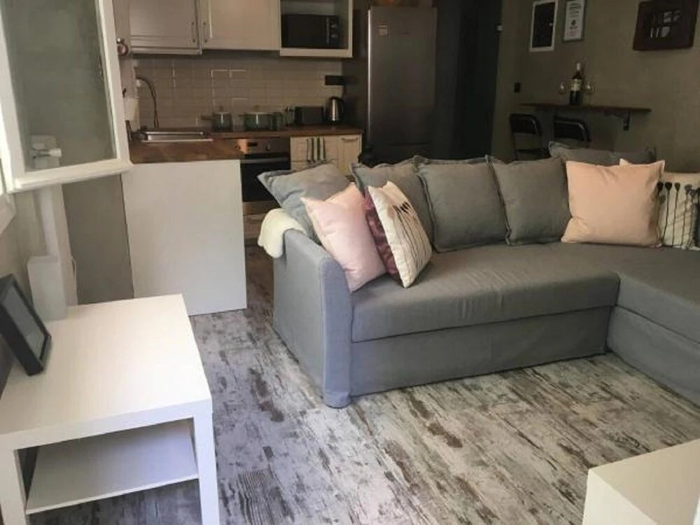 Cozy smart apt with courtyard in Koukaki