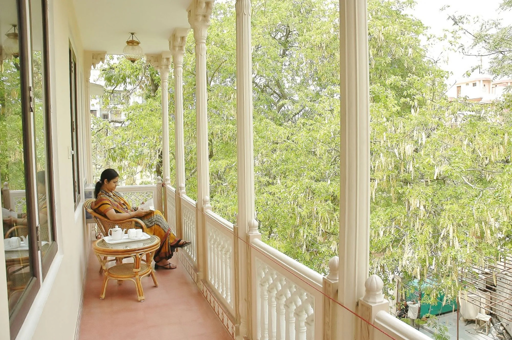 Om Niwas Suite Hotel