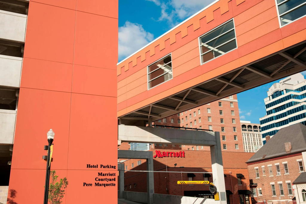 Courtyard Peoria Downtown