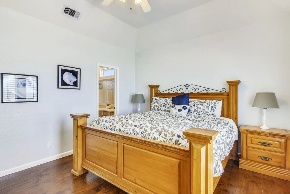 Kahala 11835 - 6 Br Home