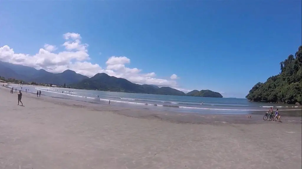 APTO PERTINHO DA PRAIA - Lindo e Equipado! Internet 400mb e 3 Tvs - Completo!
