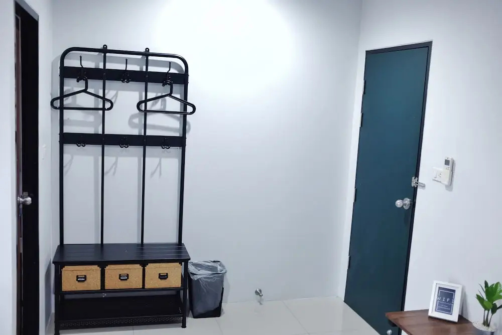 The room Apartment