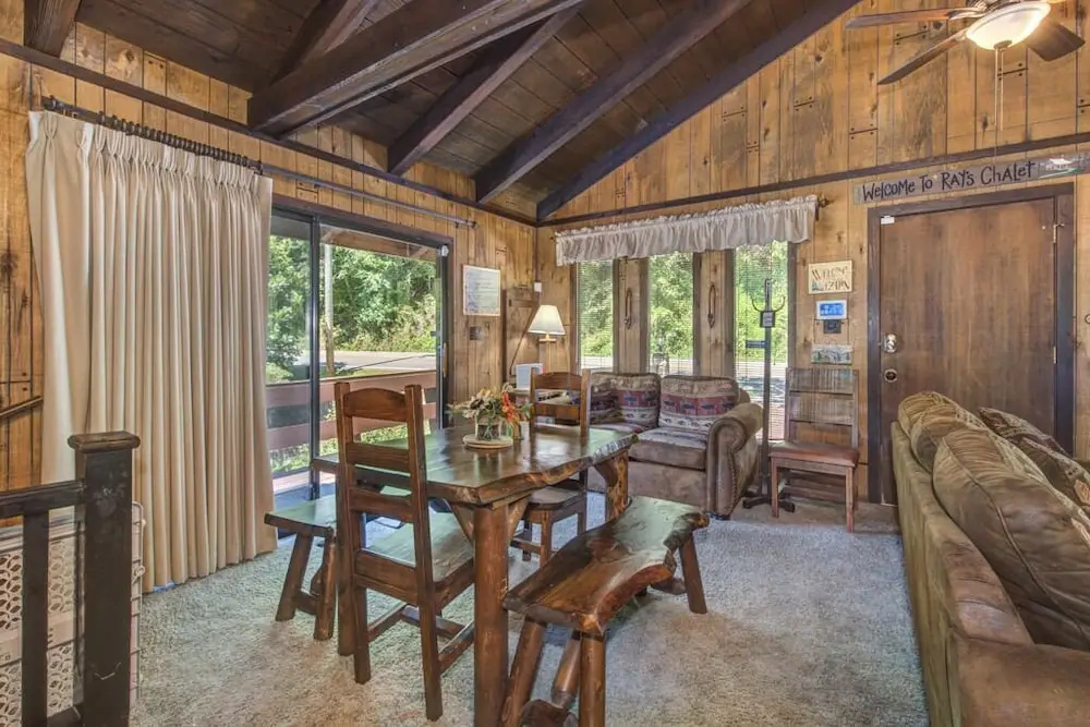 Rays Chalet - Unique and Cozy Riverfront Home!