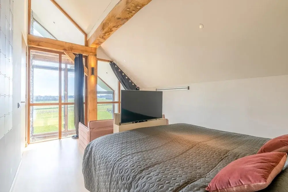 Modern 6-person Villa With Private Hot Tub - Near Beach & Nature