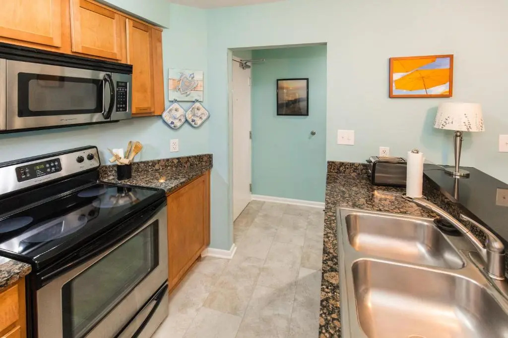 28th St Condo 304