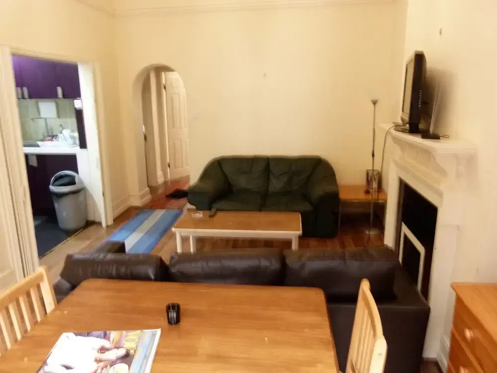 SS Property Hub - Family Apartment Barons Court