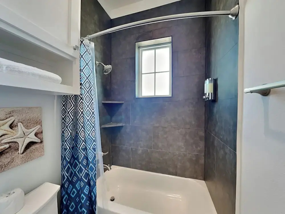 Seabreezy Lane by Ryson Vacation Rentals