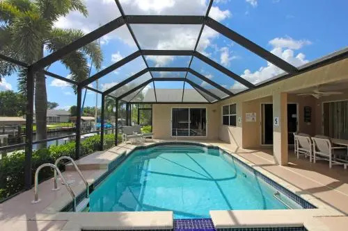Key Largo SW Cape - waterfront private home locally owned & managed, fair & honest pricing