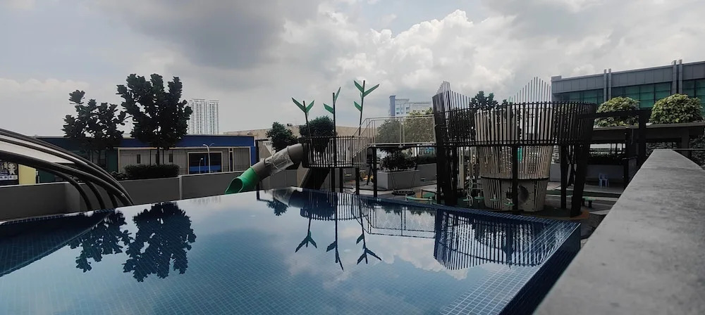 THR1 Cozy Studio with Netflix SKYTREES