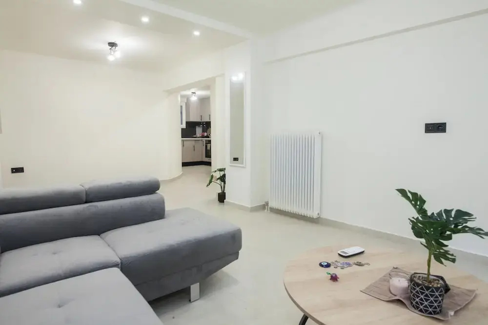 Cozy 1 Bd Getaway Apt in Lively Kipseli