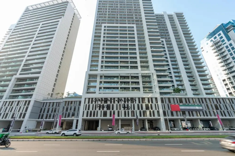 Elegant 1BR Apt Near Down Town