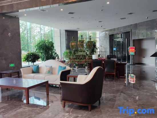 Xinjiang Harbour Hotel