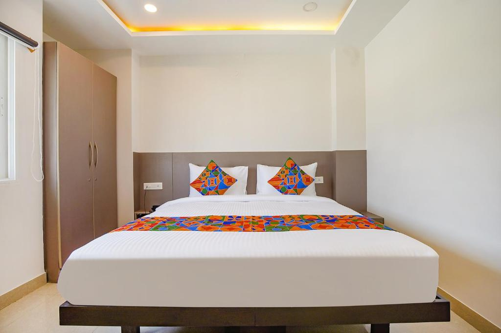 Fabhotel Athasri Inn