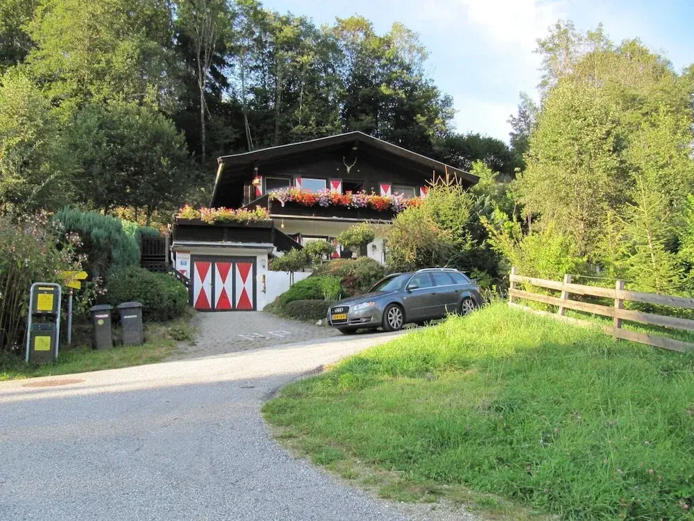 Charming Chalet in Niedernsill Near Ski Area