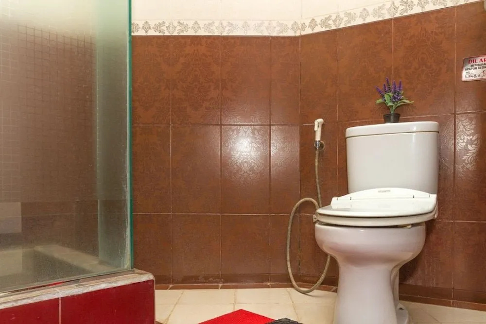 Reddoorz Near Riau Junction Mall