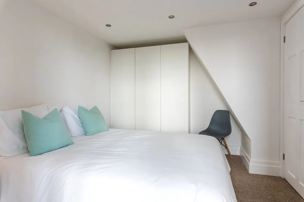1 Bedroom Seafront Flat in Hove