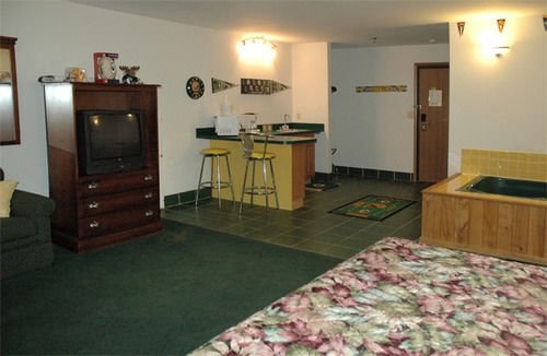 Zellars Village Inn