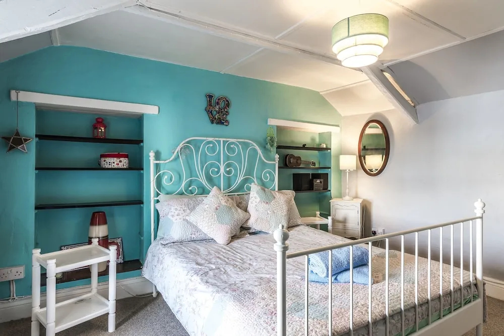 Manorbier Castle Inn Bay Room