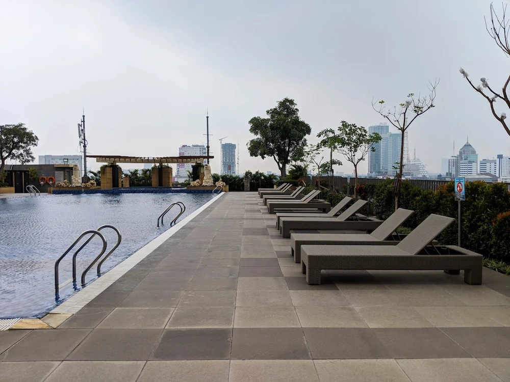 Best Location And Tidy 2Br Apartment At Trillium Residence