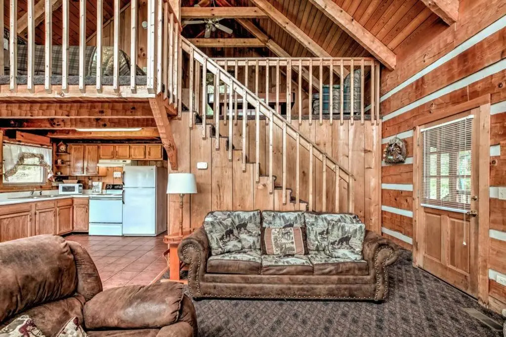 Super View,Smoky Mtn Log Cabin,Pool Table,Hot Tub
