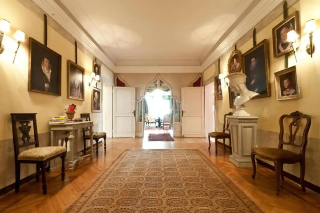 Charming large palazzo in center Venice for up to 9 people