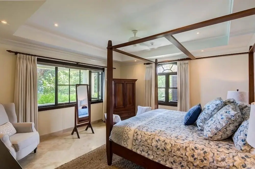 Sandy Cove 204