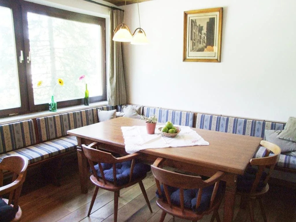 Arlberg Motel Ski-In & Ski-Out access to Austrias largest ski area
