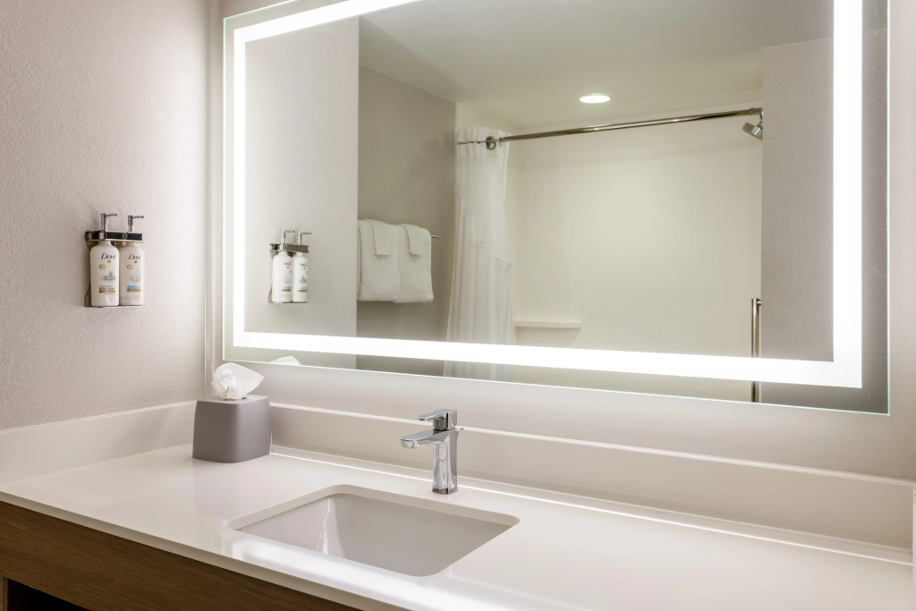 Holiday Inn Express & Suites Flowood by IHG