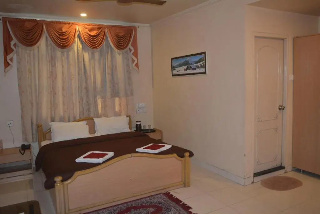 Hotel Poonam
