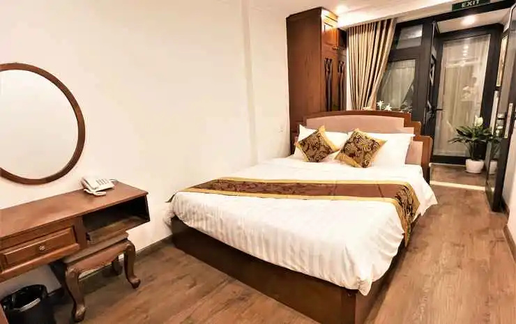DE LA SOIE Hotel & Travel