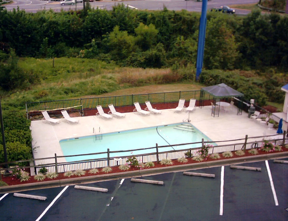 Holiday Inn Express & Suites Greensboro - I-40 atWendover by IHG