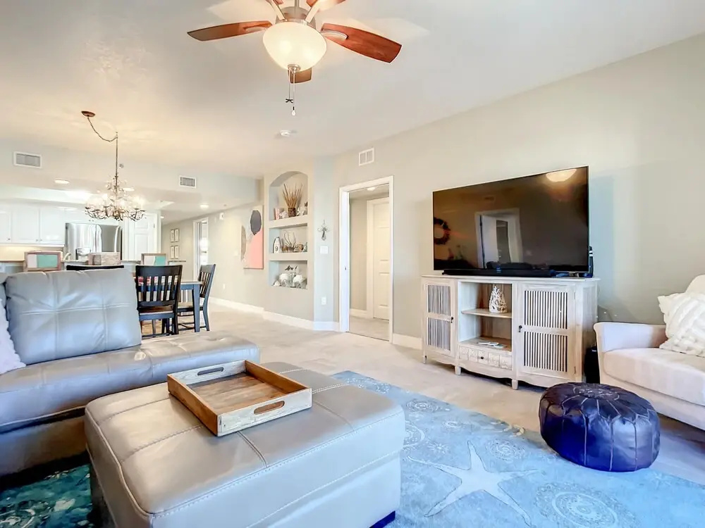Oceanwalk Jr Penthouse Close to Pool Beach Access Ow14 604