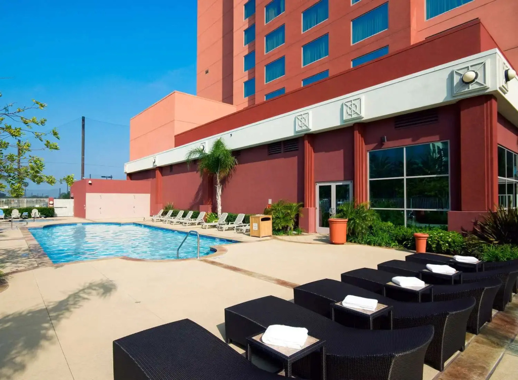 Embassy Suites by Hilton Anaheim South