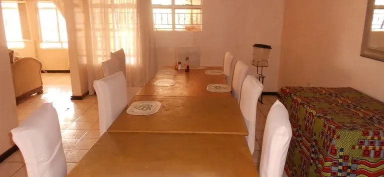 Wane Guest Lodge
