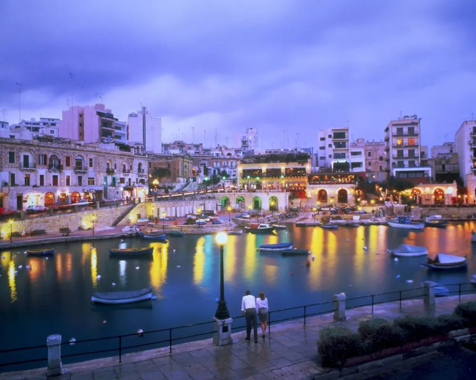 Modern 2 Bedroom Apartment in St Julians