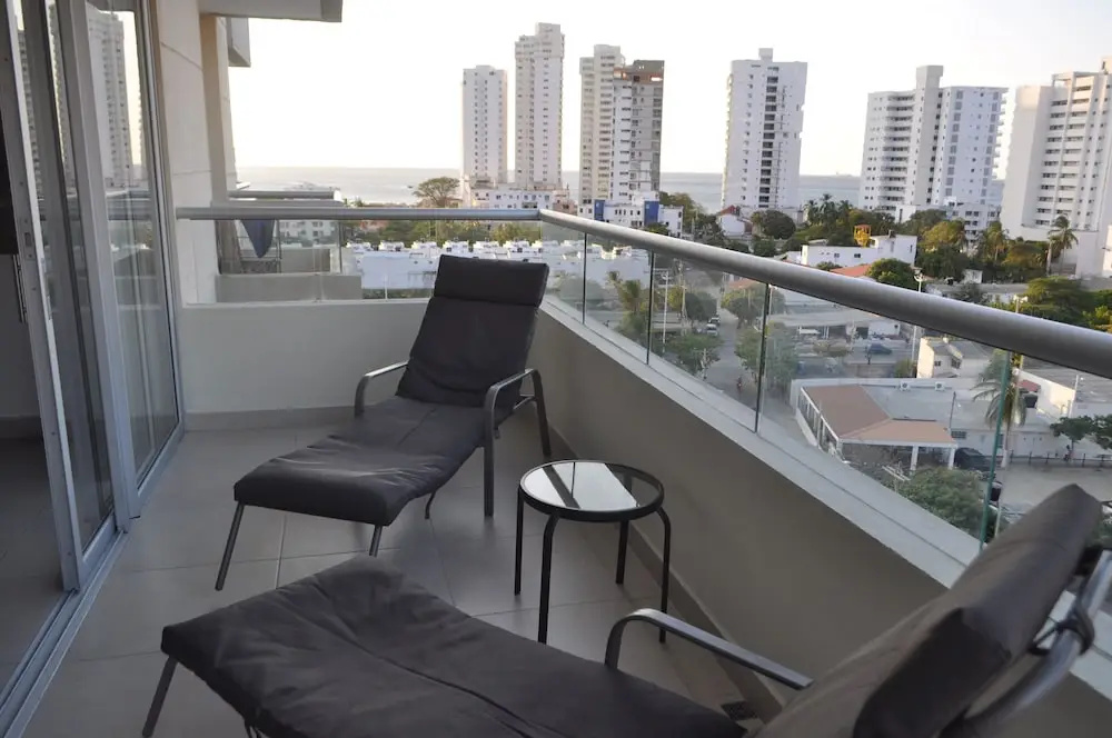 Sea View Apartment with Swimming Pool & Hot Tubs