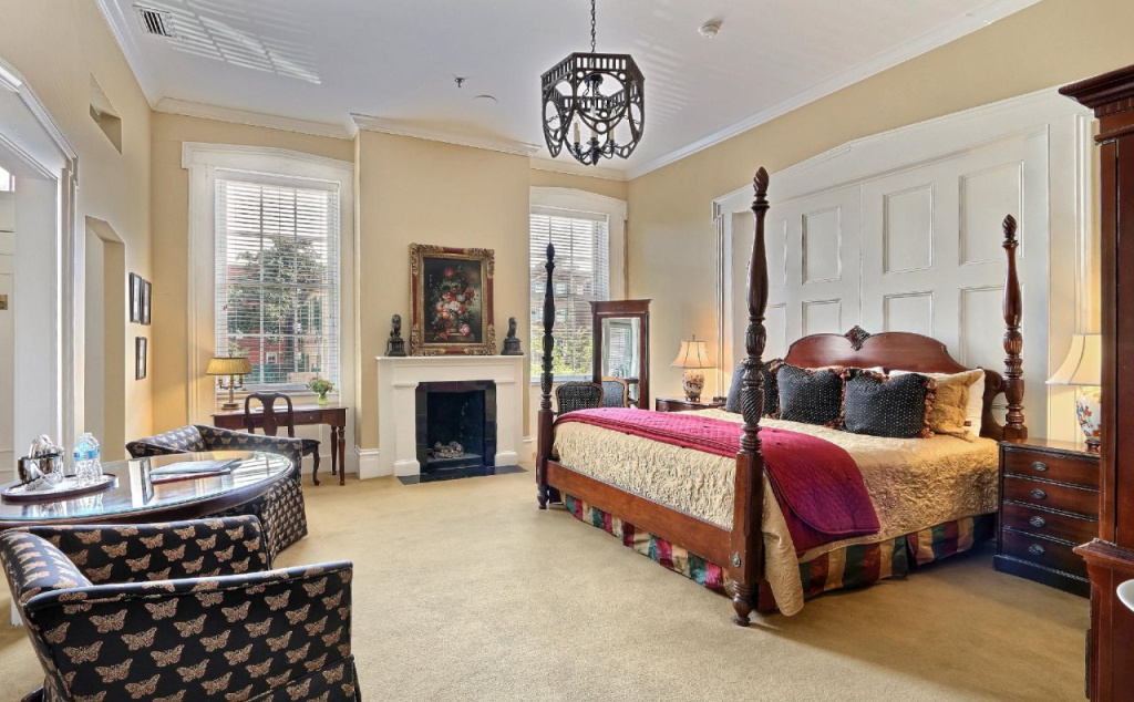 The Presidents Quarters Inn
