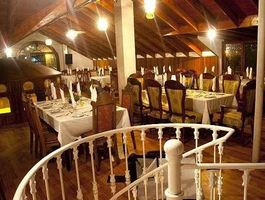 Hotel Divasto